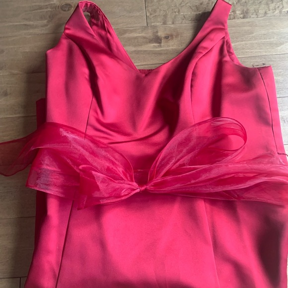 Beautiful Formal RED Dress - Picture 6 of 7